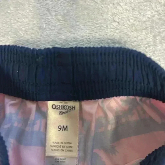 OshKosh  B'gosh - Baby swim trunks shorts. Size 9 months - Picture 2 of 3